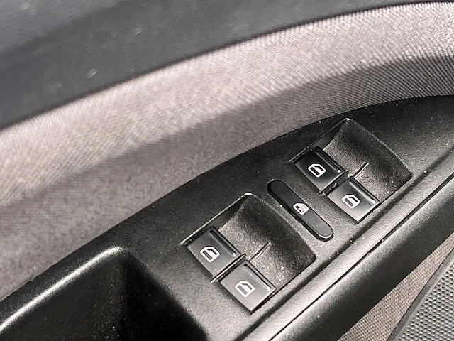 Seat - 2006 - toledo - 2.0 fsi businessline - personenauto - afbeelding 9 van  56