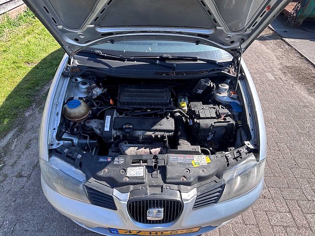 Seat - 2009 - ibiza - 1.4-16v last ed. i - personenauto - afbeelding 17 van  24