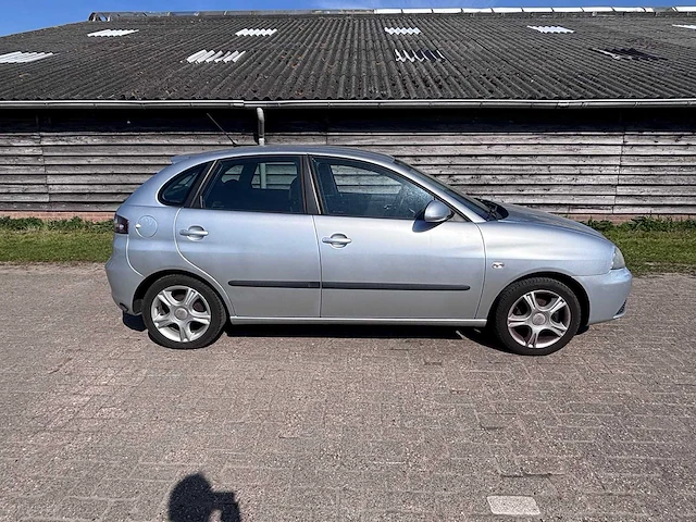 Seat - 2009 - ibiza - 1.4-16v last ed. i - personenauto - afbeelding 11 van  23