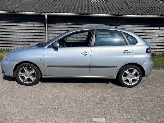 Seat - 2009 - ibiza - 1.4-16v last ed. i - personenauto - afbeelding 12 van  23