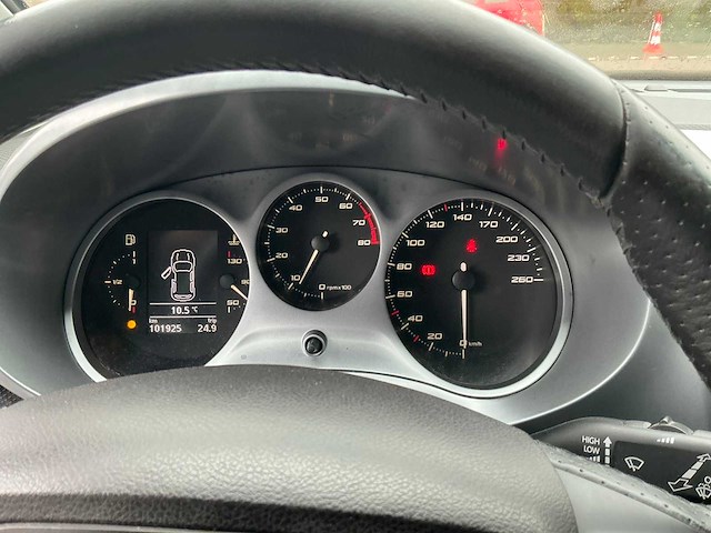 Seat - 2009 - leon - 1.8 tfsi style - personenauto (n-649-ns) - afbeelding 2 van  15