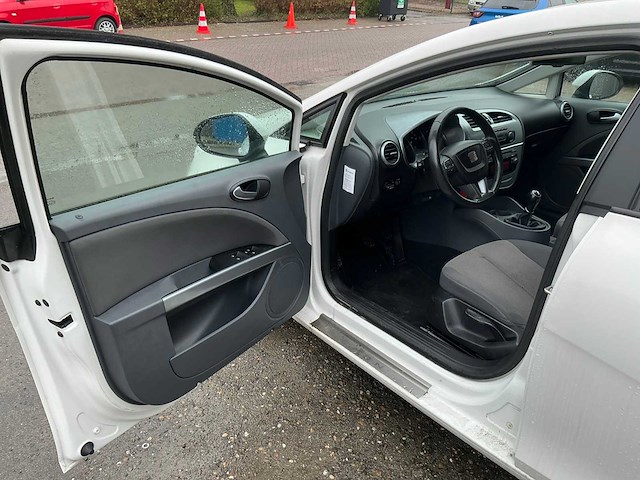 Seat - 2009 - leon - 1.8 tfsi style - personenauto (n-649-ns) - afbeelding 18 van  20