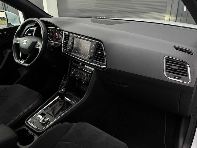 Seat - ateca - 2.0 eco fr 4drive - car - 2017|p-719-nb|iaw - afbeelding 17 van  30