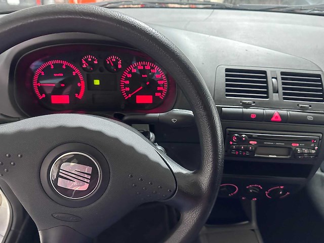 Seat - cordoba - 1.4-16v stella - 39-jg-vn - afbeelding 2 van  21