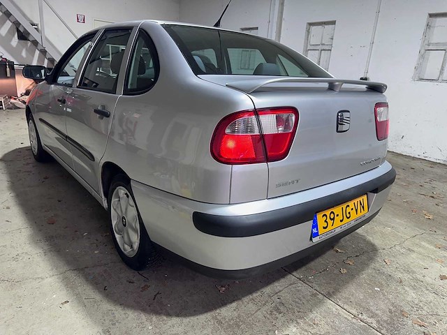 Seat - cordoba - 1.4-16v stella - car - afbeelding 15 van  21