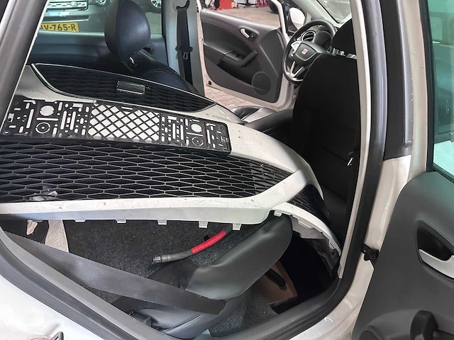 Seat - ibiza - 1.2 tdi style eco. - 24-rdp-5- 2011 - afbeelding 4 van  8