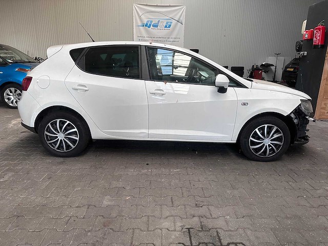 Seat - ibiza - 1.2 tdi style eco. - 24-rdp-5- 2011 - afbeelding 4 van  14