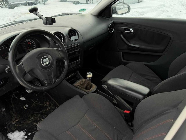 Seat - ibiza - 1.4-16v sport - car - 2004|41-nn-kt|iaw - afbeelding 4 van  10