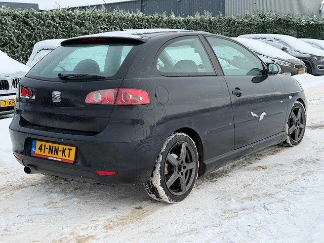 Seat - ibiza - 1.4-16v sport - car - 2004|41-nn-kt|iaw - afbeelding 2 van  9