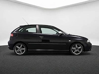 Seat - ibiza - 1.4-16v sport 41-nn-kt 2004 iaw - afbeelding 9 van  12
