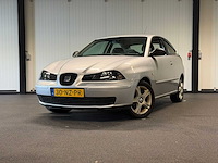 Seat - ibiza - 1.4-16v stella 2004 30-nz-pr iaw - afbeelding 1 van  8