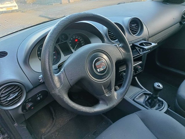 Seat - ibiza - 1.4-16v trendstyle - personenauto - afbeelding 2 van  13