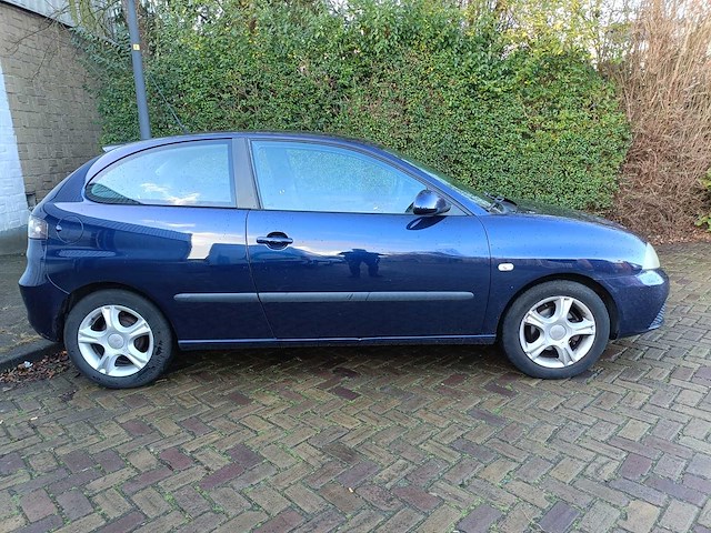 Seat - ibiza - 1.4-16v trendstyle - personenauto - afbeelding 10 van  13