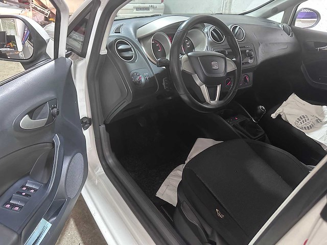Seat - ibiza - 1.4 sport-up - 40-hzr-8- 2009 - afbeelding 17 van  18
