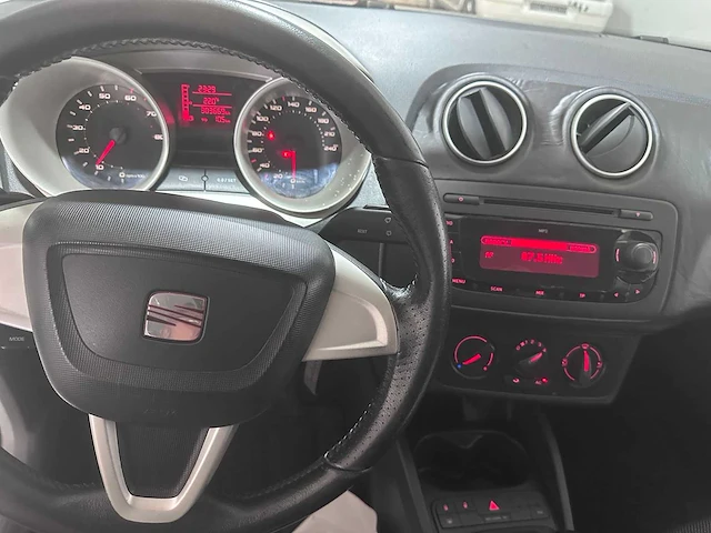 Seat - ibiza - 1.4 sport-up - 40-hzr-8- 2009 - afbeelding 17 van  18