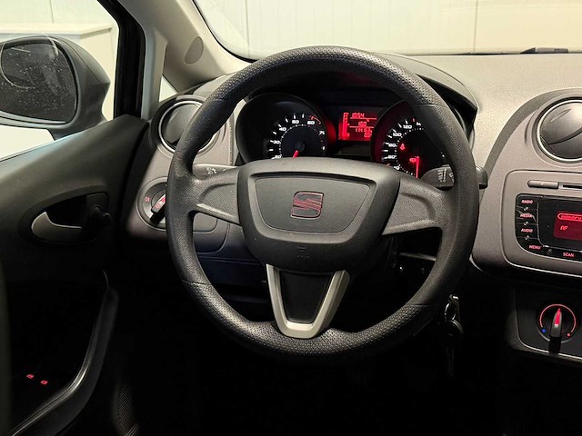 Seat - ibiza st - 1.2 club 2011 77-sth-5 iaw - afbeelding 2 van  15