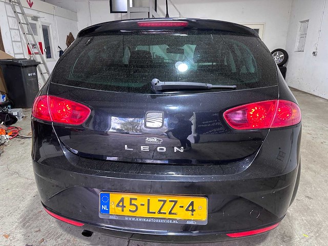 Seat - leon - 1.2 tsi good stuff - 45-lzz-4- 2010 - afbeelding 11 van  15