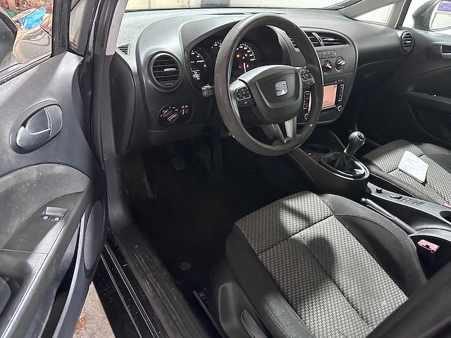 Seat - leon - 1.2 tsi good stuff - 45-lzz-4- 2010 - afbeelding 14 van  15