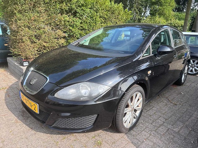 Seat - leon - 1.2 tsi reference - 47-ntn-2- 2010 - afbeelding 1 van  18