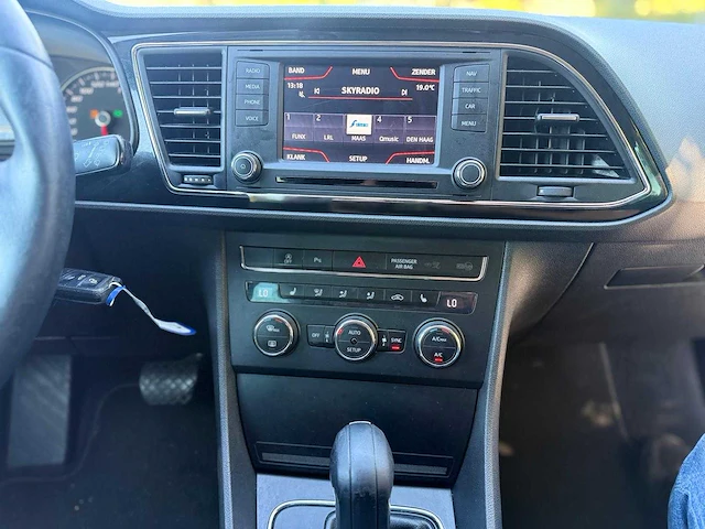 Seat - leon - 1.2 tsi style - 2013 - zp-875-t - personenauto - afbeelding 4 van  14
