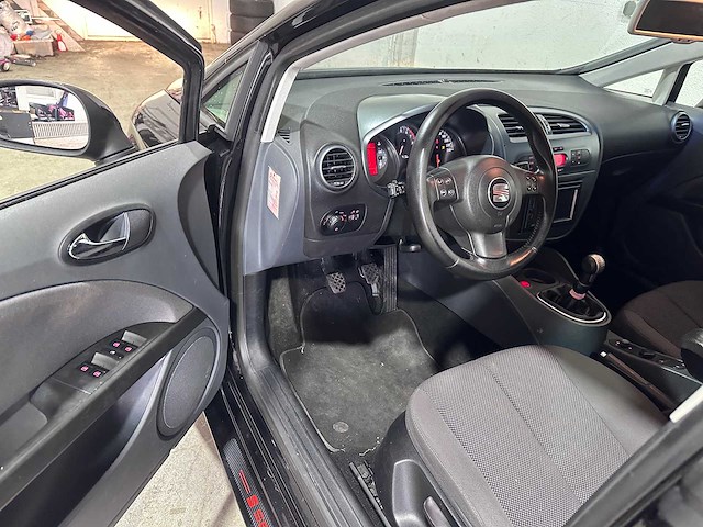 Seat - leon - 1.4 tsi dynamic st. - 22-jdt-3 - afbeelding 23 van  23