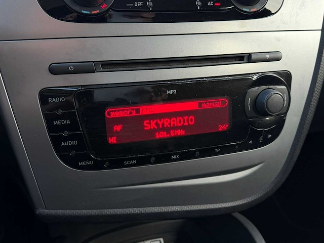 Seat - leon - 1.4 tsi style - car - 2010|42-kth-1|iaw - afbeelding 4 van  17