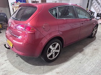 Seat - leon - 1.6 sport - 81-gdj-7- 2008 - afbeelding 15 van  19