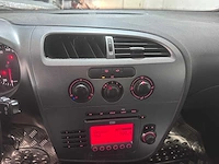 Seat - leon - 1.6 sport - 81-gdj-7- 2008 - afbeelding 4 van  22