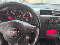 Seat - leon - 1.6 sport - 81-gdj-7- 2008 - afbeelding 19 van  22