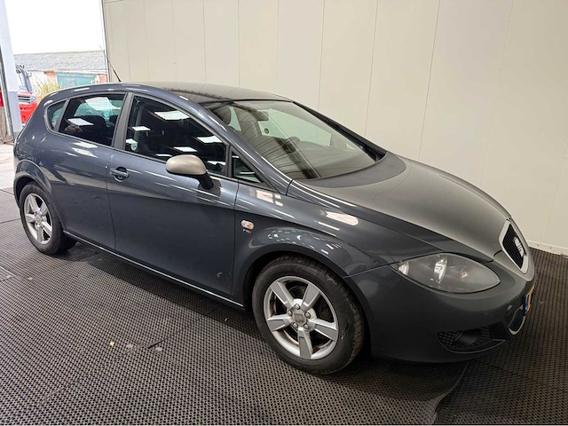 Seat - leon - personenauto - 2008 - afbeelding 20 van  23