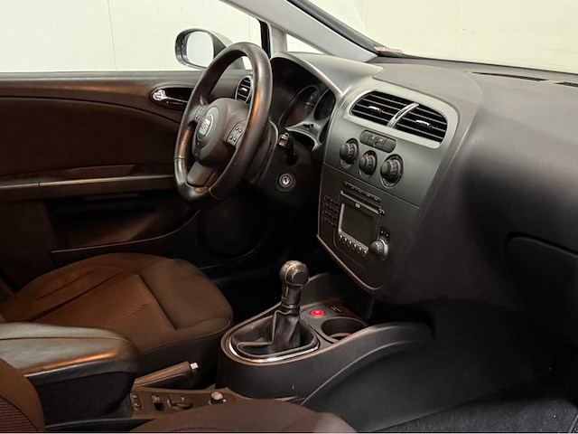 Seat - leon - personenauto - 2008 - afbeelding 2 van  23
