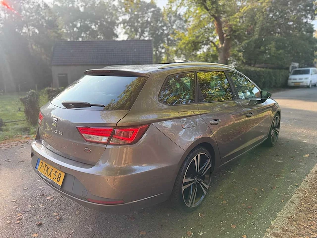 Seat - leon st - 1.4 tsi fr business - 2014 - 7-tkx-58 - afbeelding 10 van  14