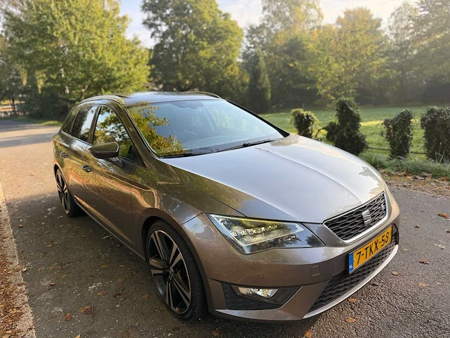 Seat - leon st - 1.4 tsi fr business - 2014 - 7-tkx-58 - afbeelding 8 van  14