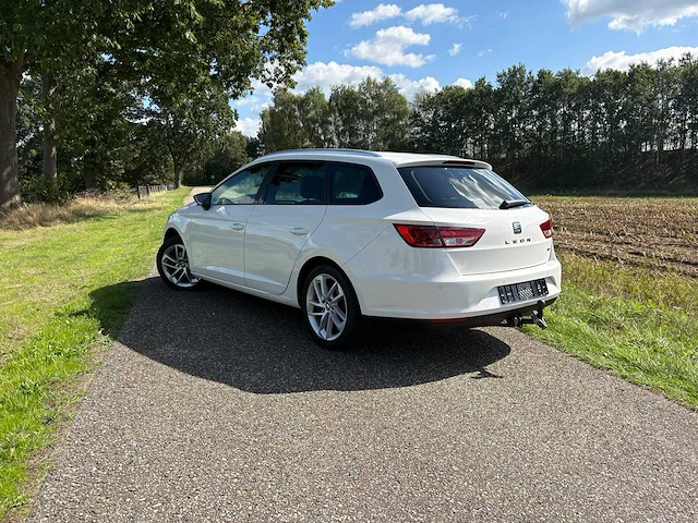 Seat - leon st - 1.6 tdi - 2014 - personenauto - afbeelding 17 van  21