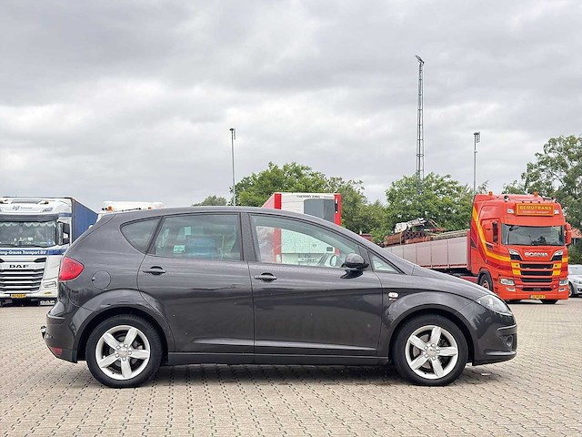 Seat altea 2.0 fsi businessline | 92-sh-js i - afbeelding 8 van  27