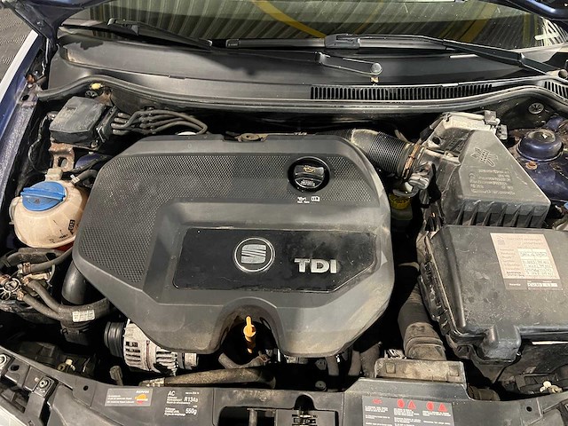 Seat cordoba 1.9 tdi signo, 64-rj-jz - afbeelding 10 van  19