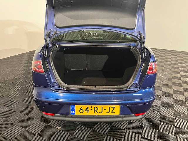 Seat cordoba 1.9 tdi signo, 64-rj-jz - afbeelding 14 van  19