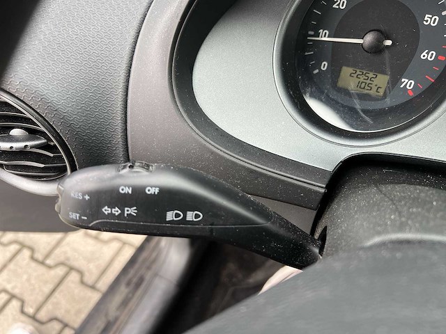 Seat ibiza 1.2-12v trendstyle 2008 | airco | 10-zk-dk - afbeelding 4 van  9