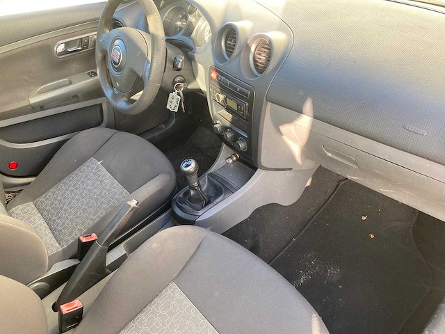 Seat ibiza 1.2-12v trendstyle 37-zj-vt - afbeelding 9 van  14