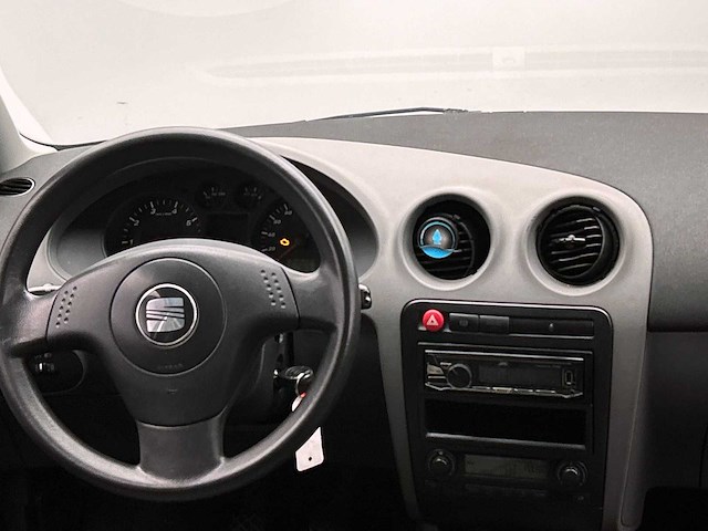 Seat ibiza 1.4-16v signo 2002 | 74-js-dl - afbeelding 30 van  36