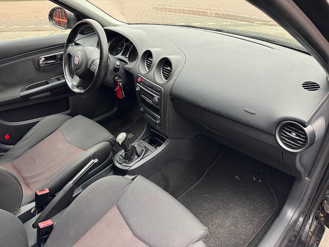 Seat ibiza 1.4-16v sport 33-sv-bj - afbeelding 10 van  10
