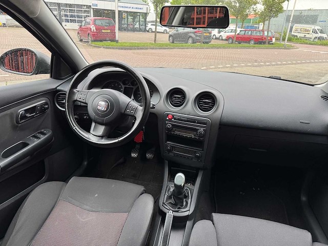 Seat ibiza 1.4-16v sport 33-sv-bj - afbeelding 2 van  15