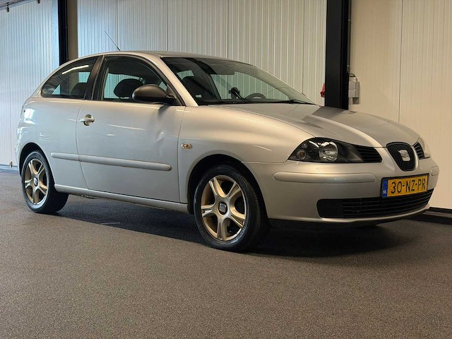 Seat ibiza 1.4-16v stella 2004 | 30-nz-pr - afbeelding 2 van  17