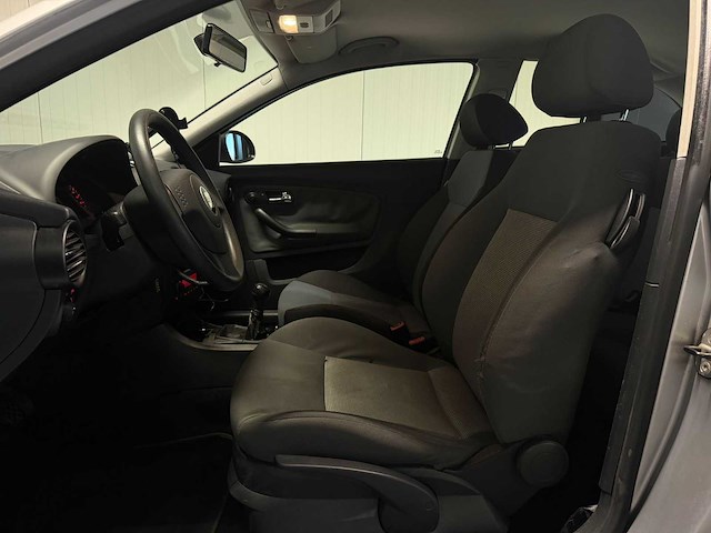 Seat ibiza 1.4-16v stella 2004 | 30-nz-pr - afbeelding 3 van  17