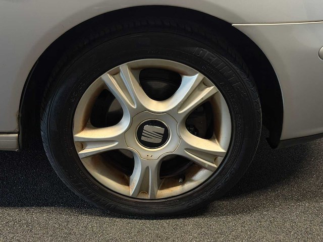 Seat ibiza 1.4-16v stella 2004 | 30-nz-pr - afbeelding 3 van  10