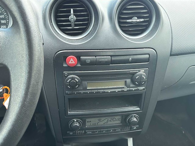 Seat ibiza 1.6-16v freestyle | 49-xj-vp - afbeelding 8 van  28