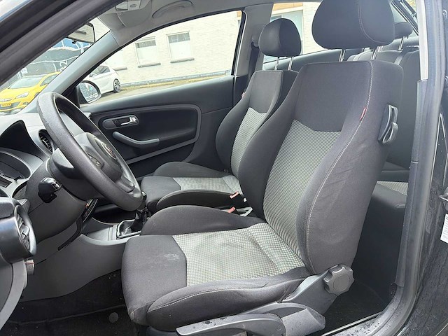 Seat ibiza 1.6-16v freestyle | 49-xj-vp - afbeelding 24 van  28
