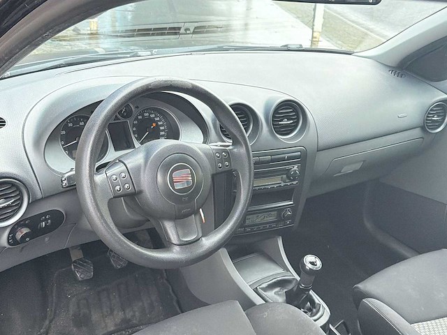 Seat ibiza 1.6-16v freestyle | 49-xj-vp - afbeelding 25 van  28