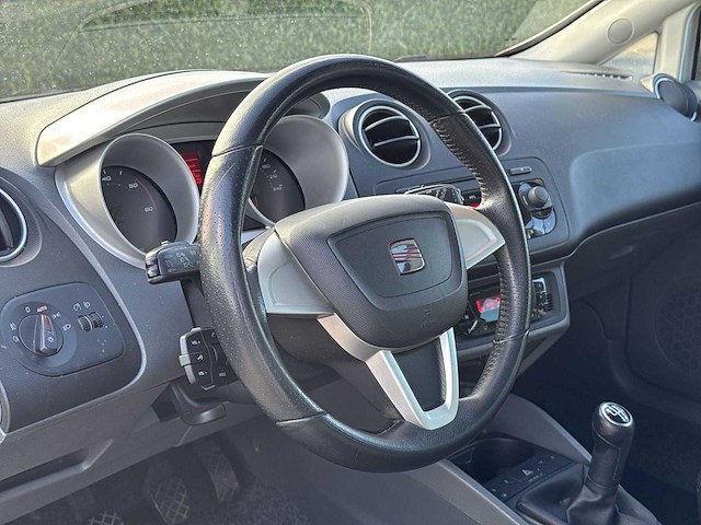 Seat ibiza st 1.2 tdi copa plus ecomotive 2011 | 43-spr-2 - afbeelding 21 van  26