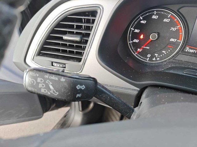 Seat leon 1.0 ecotsi style ; tr-968-h - afbeelding 8 van  12